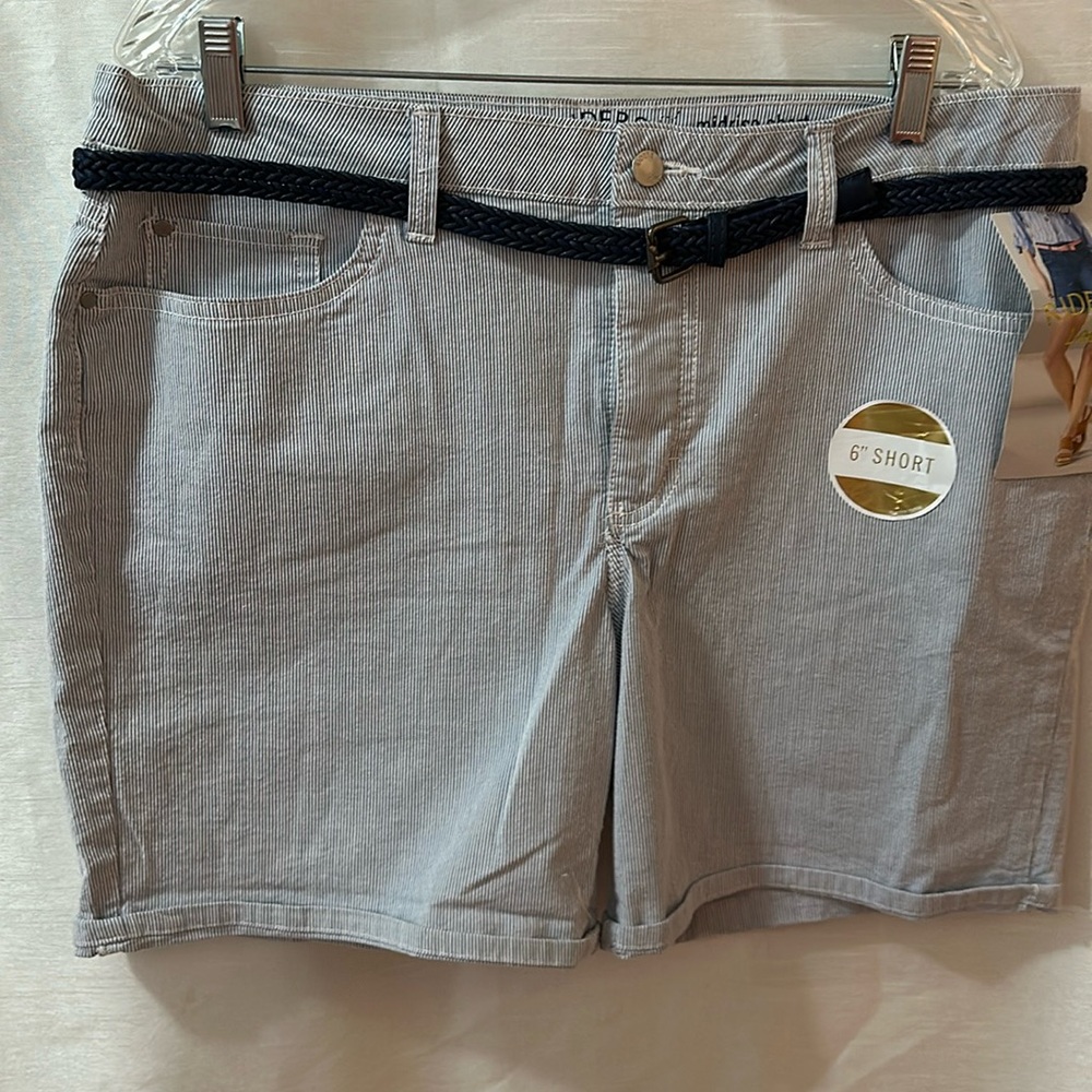 Riders by Lee Blue & White Size16 Shorts.